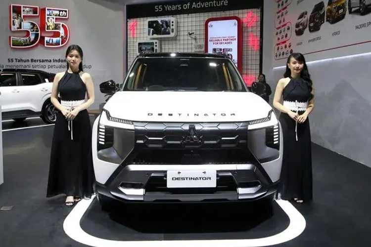 Mitsubishi Destinator 55th Anniversary Edition có giá bán tại thị trường Indonesia từ 520 triệu Rupiah (khoảng 802 triệu đồng), trong khi Xforce 55th Anniversary Edition được niêm yết ở mức 430,85 triệu Rupiah (khoảng 665 triệu đồng).