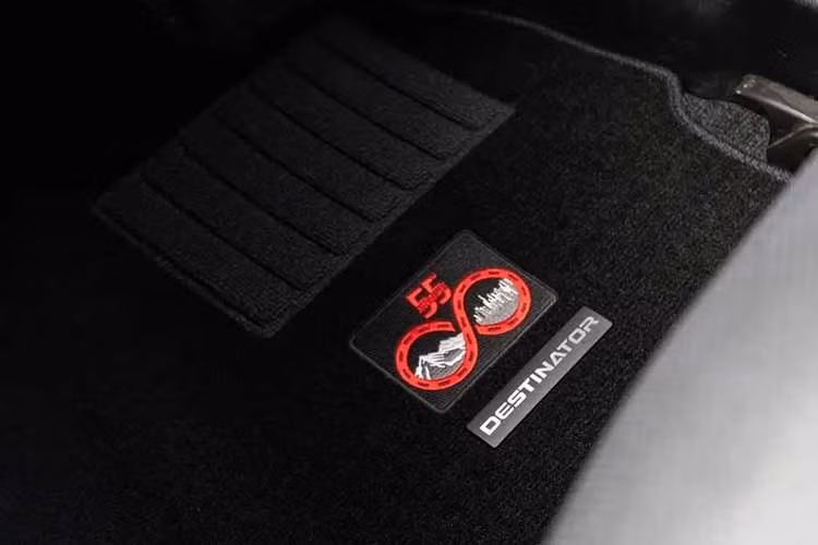 Ông Atsushi Kurita, Giám đốc điều hành Mitsubishi Indonesia (MMKSI), nhấn mạnh rằng việc bổ sung các trang bị như gương điện tử và phụ kiện ngoại thất là bước đi chiến lược nhằm tăng sức cạnh tranh trong bối cảnh phân khúc SUV đang dần bão hòa.