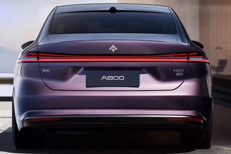 Theo GAC, chiếc xe sẽ có hệ thống đèn trang trí nội thất kéo dài tới 6m trong cabin và các công nghệ trợ lái được phát triển bởi Huawei.