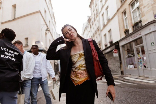 Sinh năm 2002 tại Newark, Nottinghamshire, Amy Hunt được biết đến lần đầu tiên vào mùa hè 2019 khi lập kỷ lục thế giới U18 với thành tích 22,24 giây ở cự ly 200 m tại Mannheim, Đức.