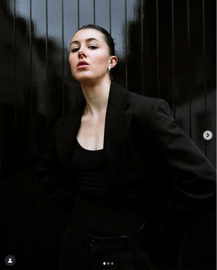 Năm 2024, cô đoạt HCĐ tại Diamond League Stockholm, HCV tiếp sức 4x100 m nữ ở Giải vô địch châu Âu Rome, HCB nội dung 100 m tại Giải vô địch Anh ở Manchester, và cùng tuyển Anh giành huy chương ở Olympic Paris 2024.