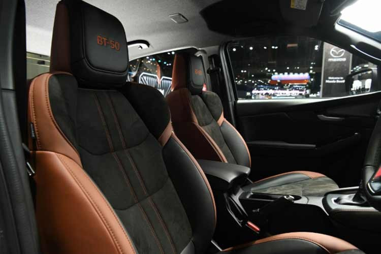 Điều này khiến mẫu xe có định hướng tương tự các phiên bản off-road nhẹ như Toyota Hilux Rugged X, Mitsubishi Triton GSR hay Kia Tasman X-Pro. Khách hàng cần khả năng vận hành địa hình tốt hơn vẫn có thể lựa chọn các gói treo nâng cấp BP-51 hoặc Nitrocharger.