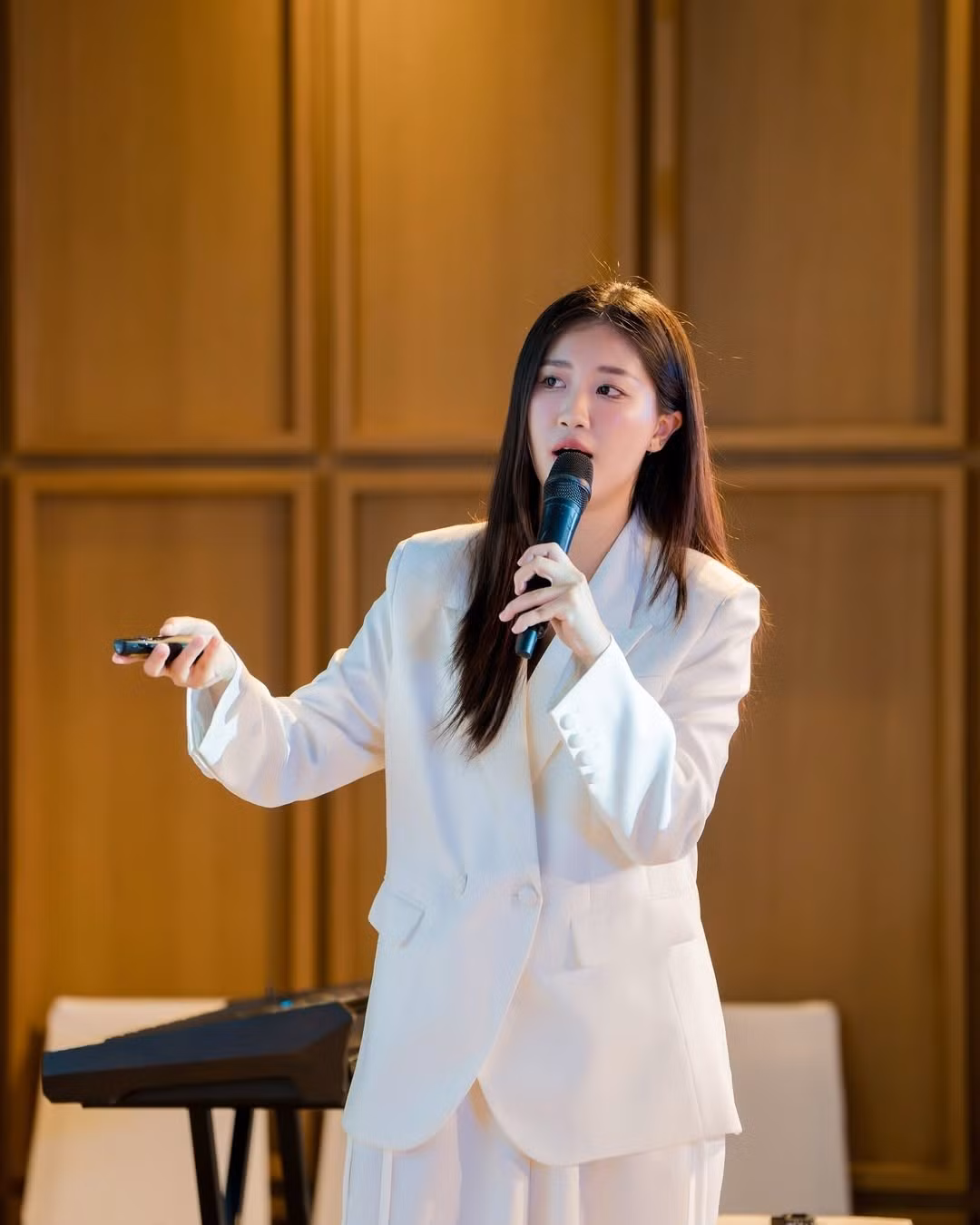 Trước đó, cô đã có hành trình 11 năm học từ bác sĩ đa khoa đến bác sĩ nội trú tại Học viện Quân Y.