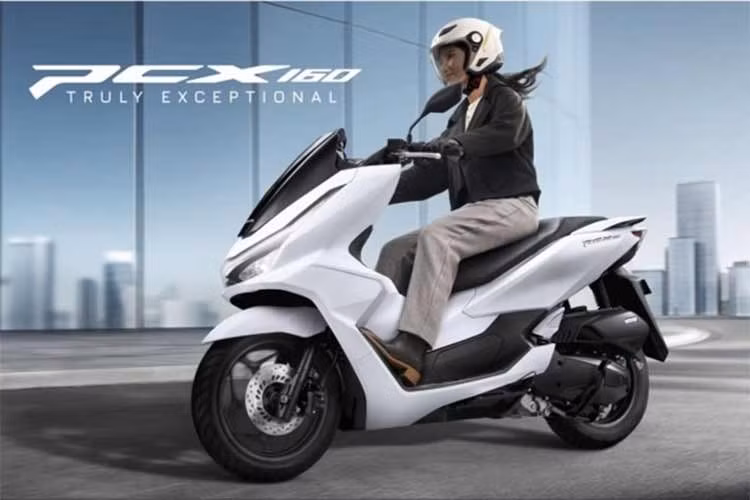 Mẫu xe tay ga Honda PCX160 được ra mắt từ năm 2021, dựa trên nền tảng từ "người đàn anh" PCX150. Xe vừa được ra mắt phiên bản nâng cấp mới cho năm 2026 tại thị trường quê nhà Nhật Bản, PCX160 2026 đã được nâng cấp với sức mạnh và trang bị hiện đại.