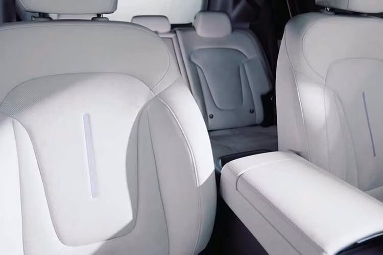 Hyundai dự kiến sẽ chính thức công bố chiến lược điện hóa dành cho thị trường Trung Quốc tại Triển lãm Ô tô Bắc Kinh 2026, diễn ra từ ngày 24/4 đến 3/5 tới đây. Vào tuần trước, hãng đã tổ chức sự kiện ra mắt thương hiệu xe điện chủ lực IONIQ tại Bắc Kinh, đồng thời giới thiệu hai mẫu xe concept dành cho khách hàng địa phương.