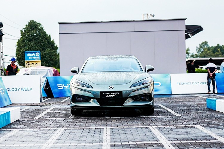 Hiện tại, mục đích cụ thể của việc đưa Z9GT về Việt Nam vẫn chưa được BYD công bố. Tuy nhiên, nhiều khả năng đây là một phần trong chiến lược tiếp thị sản phẩm và trình diễn công nghệ, tương tự như cách hãng từng làm với mẫu SUV thuần điện Yangwang U8 trước đó.