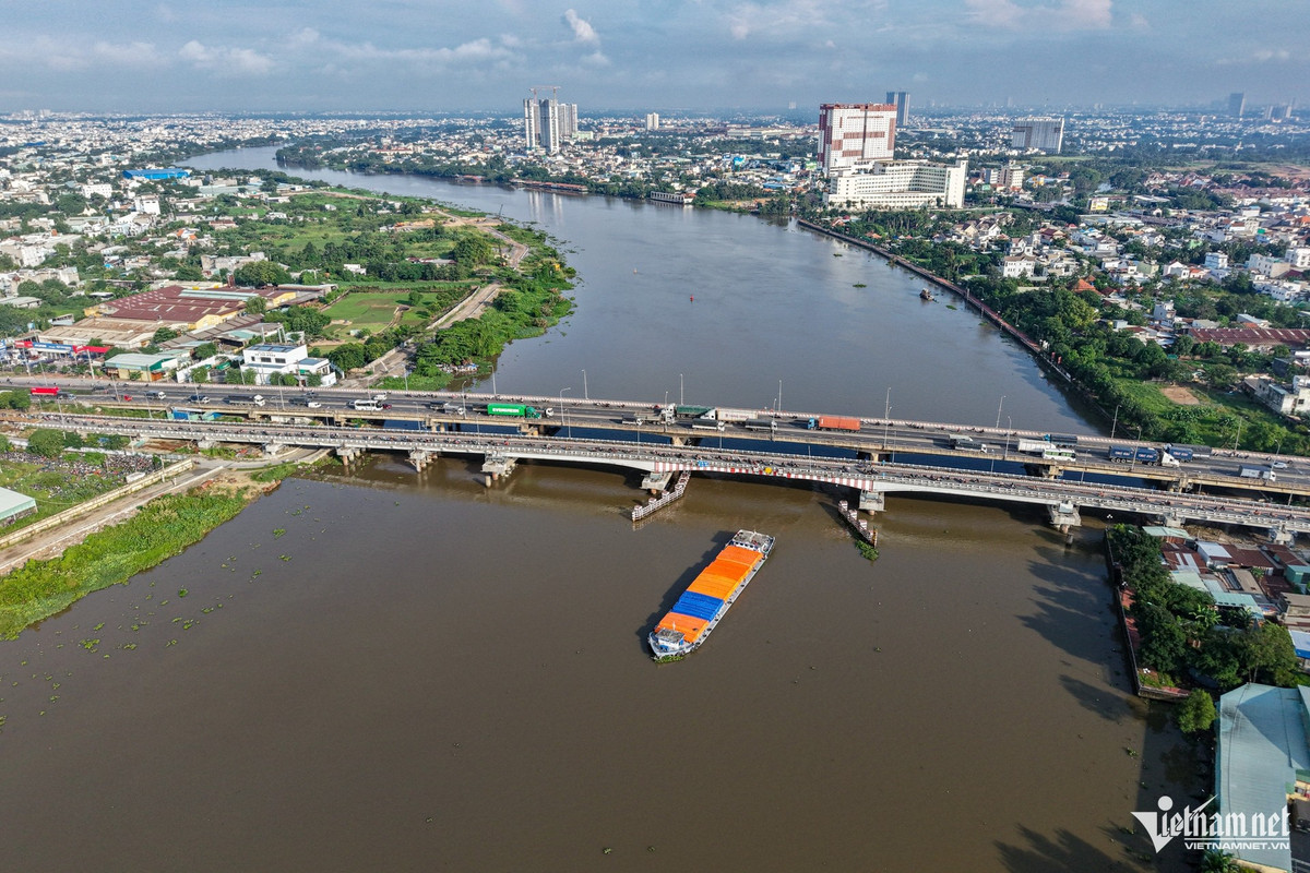 View - Dựng cầu sắt tạm để nâng cầu Bình Phước 1 cao thêm 1,25m | Báo Tri thức và Cuộc sống - TIN TỨC PHỔ BIẾN KIẾN THỨC 24H