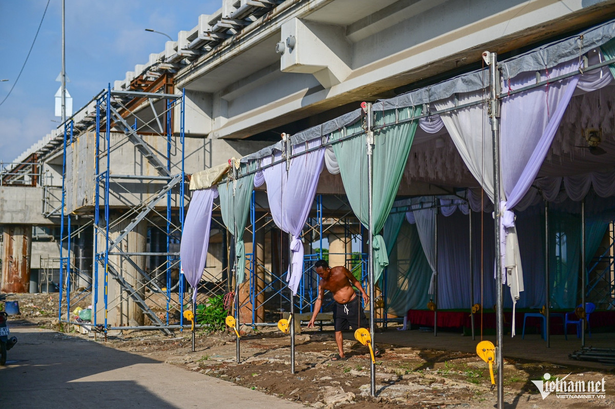 View - Dựng cầu sắt tạm để nâng cầu Bình Phước 1 cao thêm 1,25m | Báo Tri thức và Cuộc sống - TIN TỨC PHỔ BIẾN KIẾN THỨC 24H