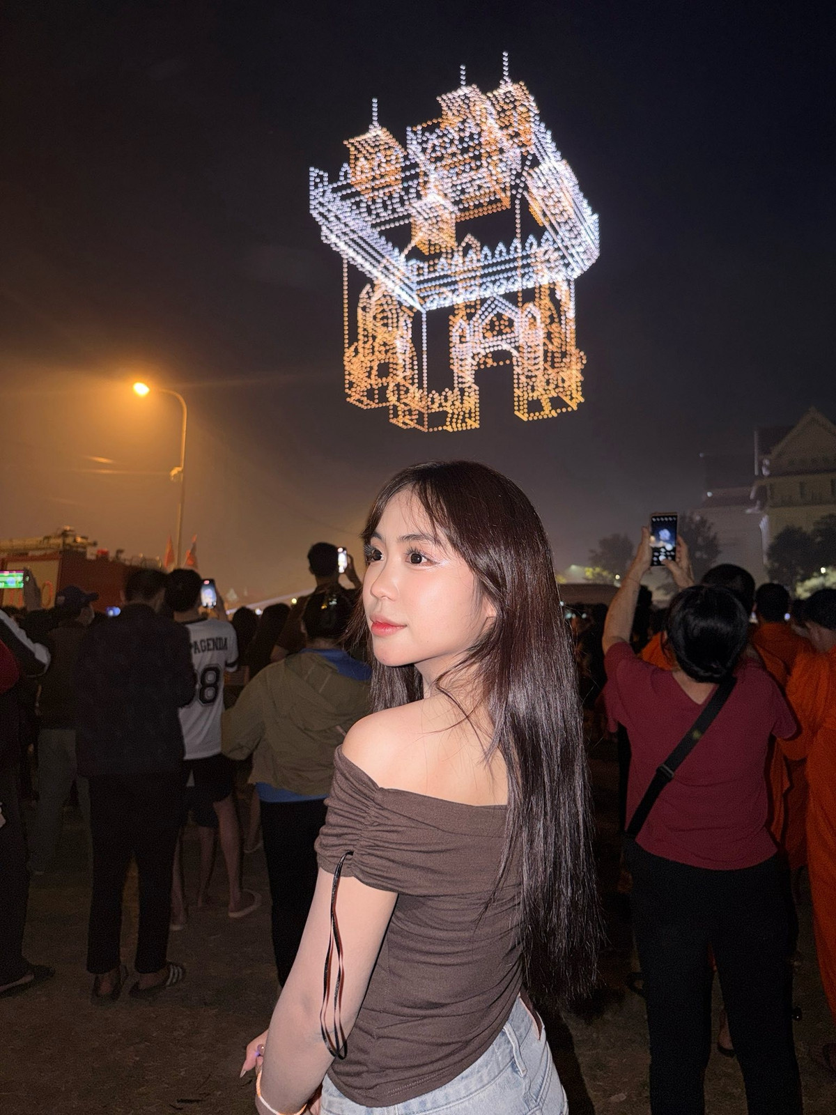 Không chỉ gây ấn tượng bởi ngoại hình xinh đẹp, Maysaa còn được biết đến là cô gái Lào có tính cách năng động, ham học hỏi và đam mê khám phá văn hóa các quốc gia. Từ khi còn nhỏ, cô đã nuôi ước mơ đi du học – ước mơ được chắp cánh khi cô tự mình tìm hiểu chương trình của các trường đại học trên thế giới trong những năm cấp 3.