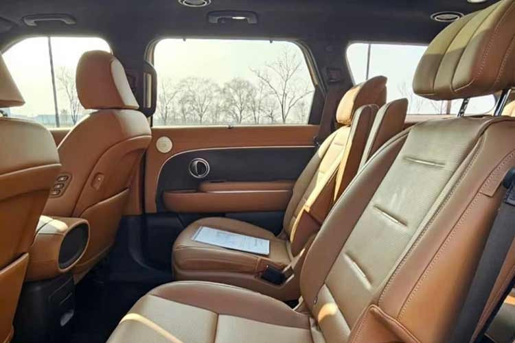 Khi sử dụng kết hợp xăng và điện, xe có thể đạt quãng đường di chuyển ước tính khoảng 996 km. Mức tiêu thụ nhiên liệu trung bình trên các phiên bản dẫn động cầu trước đạt tối đa khoảng 6,9 lít/100 km.