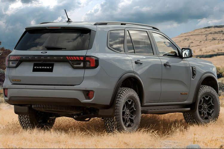 Việc bổ sung động cơ xăng V6 giúp Everest Tremor không chỉ mạnh hơn trên giấy tờ, mà còn tiệm cận hơn với hình ảnh của một phiên bản “Everest Raptor” mà nhiều người dùng từng kỳ vọng.