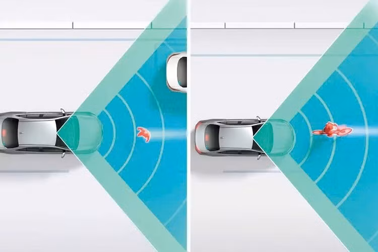 Ở phiên bản 2026, Toyota Probox bị cắt giảm lựa chọn động cơ. Theo đó, động cơ 1.3L bị loại bỏ, chỉ còn máy xăng 4 xi-lanh, dung tích 1.5L tiêu chuẩn. Động cơ này cho công suất tối đa 107 mã lực, đi kèm hộp số CVT và hệ dẫn động cầu trước hoặc 4 bánh tùy phiên bản. Ngoài ra, xe cũng có phiên bản hybrid, bao gồm máy xăng 1.5L yếu hơn, kết hợp với một mô-tơ điện, mang lại mức tiêu thụ nhiên liệu tốt hơn.