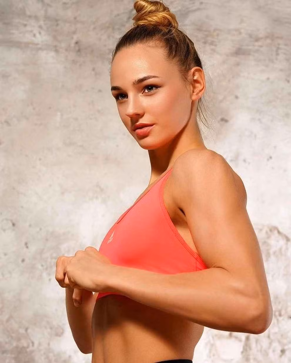 Phong cách thời trang của Bilodid thiên về hình ảnh nữ tính, mạnh mẽ và hiện đại. Cô yêu thích các thiết kế áo trench coat, blazer, đồ bơi hai mảnh và phối đồ theo tông trung tính như be, xám, nâu hoặc gam màu pastel nhẹ nhàng.