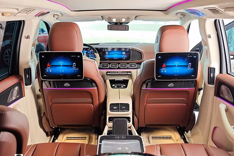 Hệ thống treo khí nén và khả năng cách âm vượt trội mang đến trải nghiệm vận hành êm ái, đặc trưng của dòng SUV hạng sang. Ở một diễn biến khác, Mercedes-Benz Việt Nam đã xác nhận sẽ ra mắt phiên bản nâng cấp của dòng GLS trong tháng 6/2025.