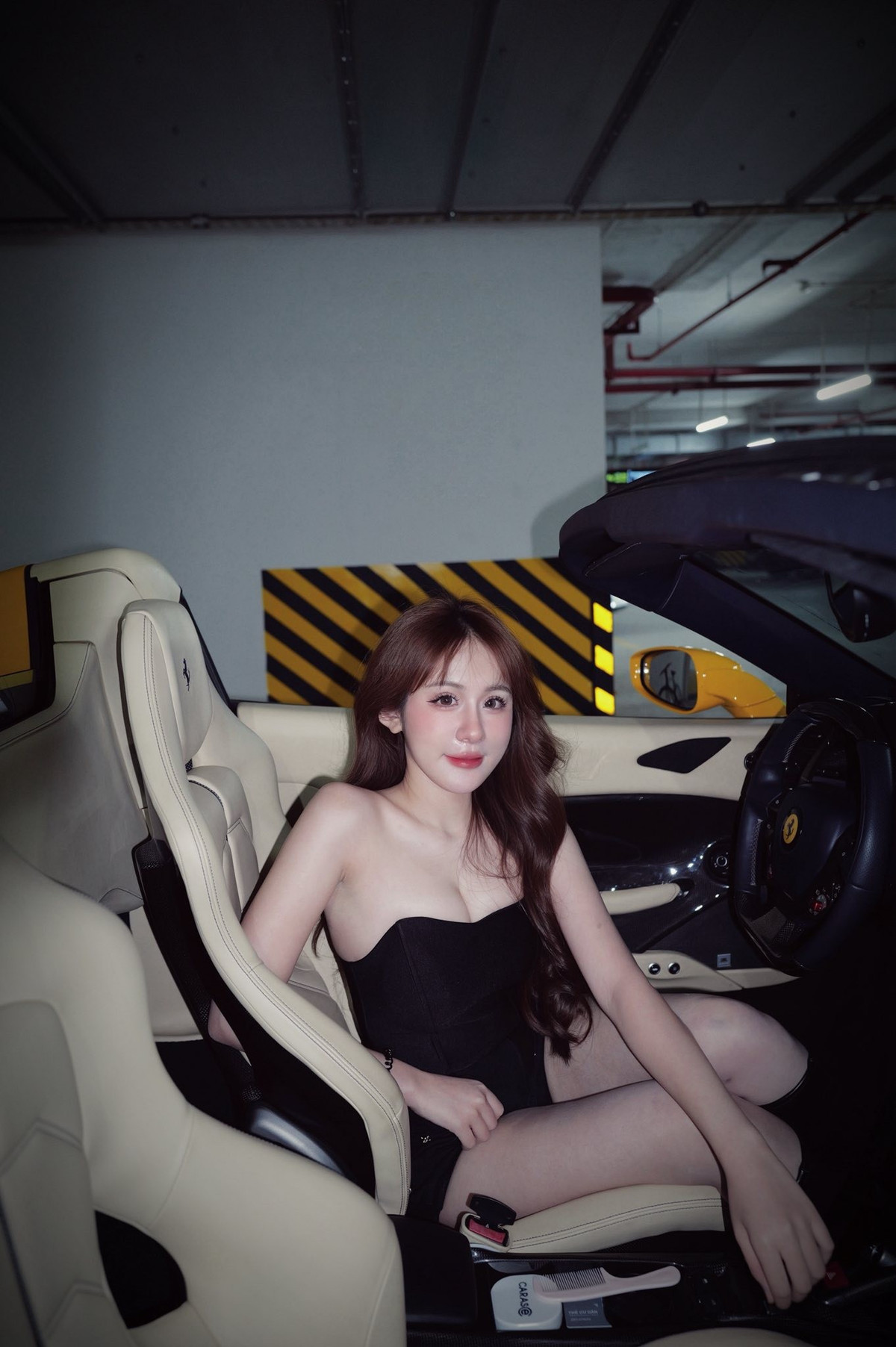 Trong sự nghiệp bi-a, Tuyết Anh là học trò của cơ thủ nổi tiếng Đặng Thành Kiên.