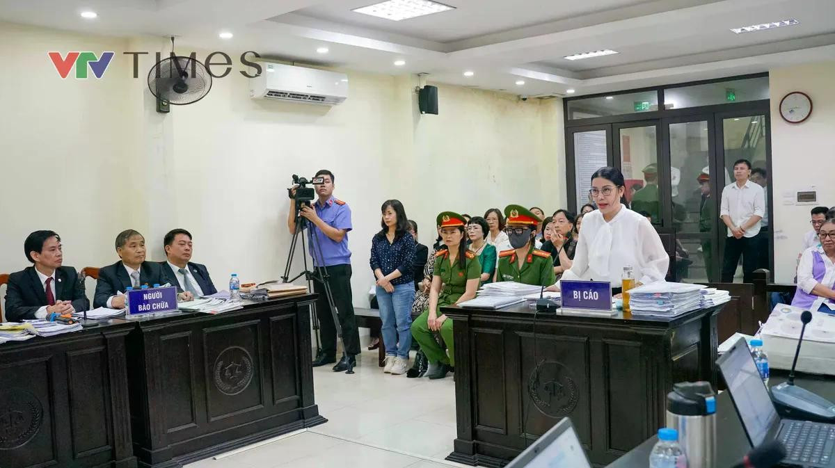 Toàn cảnh phiên toà. (ảnh: Phùng Anh)