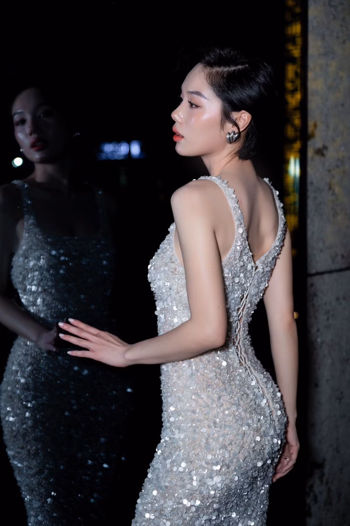 Trâm Anh từng góp mặt với vai phụ ở một số web-drama, đến năm 2021, nữ diễn viên mới gây chú ý khi hóa thân thành "tiểu tam" đáng ghét ở bộ phim nổi tiếng Cây Táo Nở Hoa. Ảnh sử dụng trong bài: FBNV