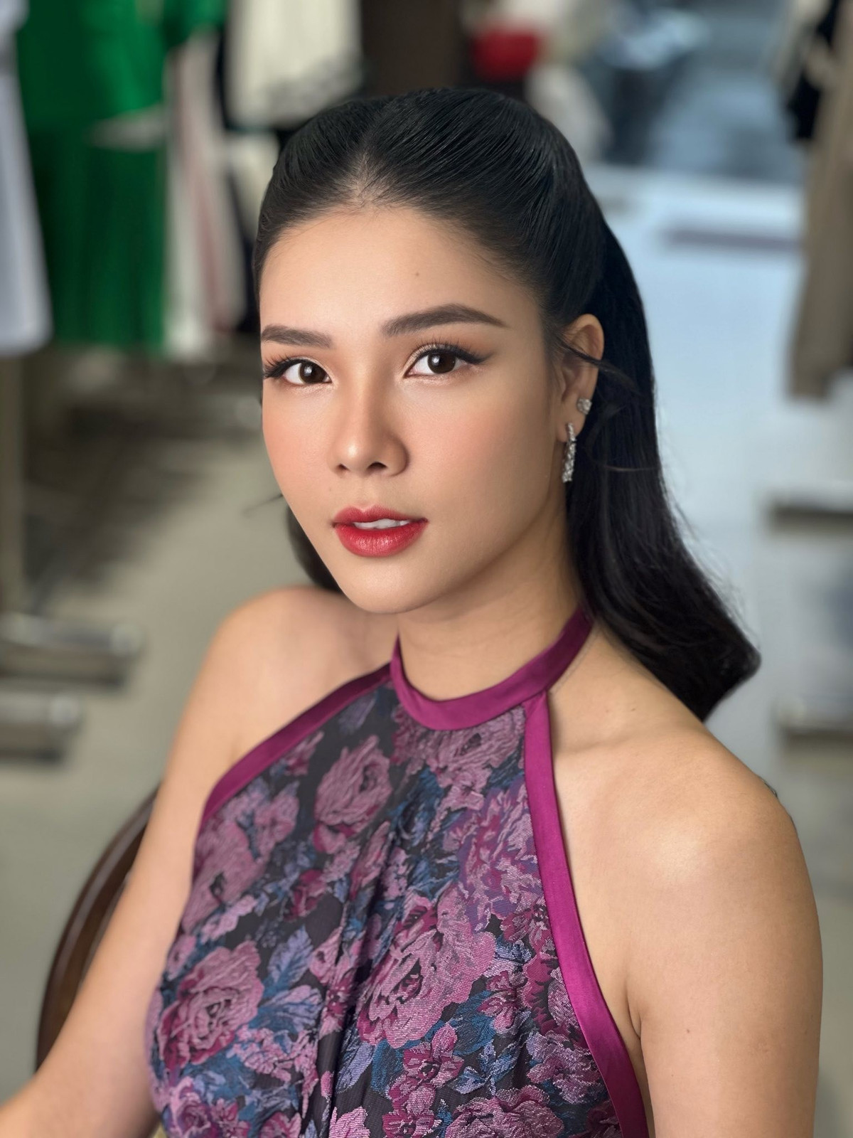 Cuộc tình của họ từng vấp phải nhiều sóng gió và ý kiến trái chiều từ dư luận, nhưng bất chấp tất cả, cả hai quyết định về chung một nhà vào năm 2016.