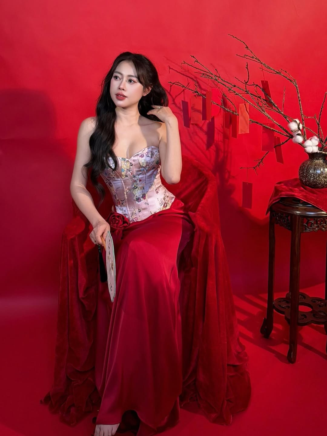 Việt Phương Thoa được đông đảo khán giả biết đến qua biệt danh “Chị Google” nhờ những video giả giọng cực giống và biểu cảm “đơ mà duyên” từng gây bão trên TikTok.