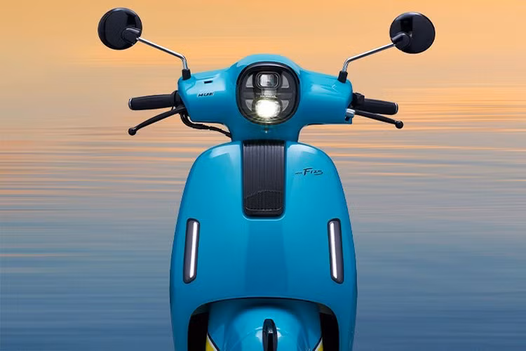 Về công nghệ, NWF125 được trang bị động cơ ESP tiên tiến, với hệ thống đánh lửa xung và chức năng tự động ngắt động cơ khi không tải. Động cơ xi-lanh đơn 125cc, 4 thì, làm mát bằng không khí.