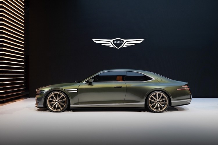 Ví dụ như việc Mercedes-Benz cũng đã từng phải dẹp bỏ S-Class Coupe/Convertible khỏi dòng sản phẩm và hiện tại, BMW 8 Series cũng đang được đồn đoán sẽ bị "khai tử" sau thế hệ hiện tại vì lý do tương tự.