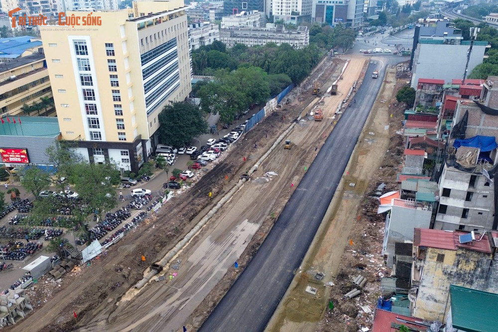 Các cầu vượt tại nút giao Láng Hạ và Nguyễn Chí Thanh được triển khai nhằm tăng khả năng kết nối và giảm ùn tắc khu vực trung tâm.