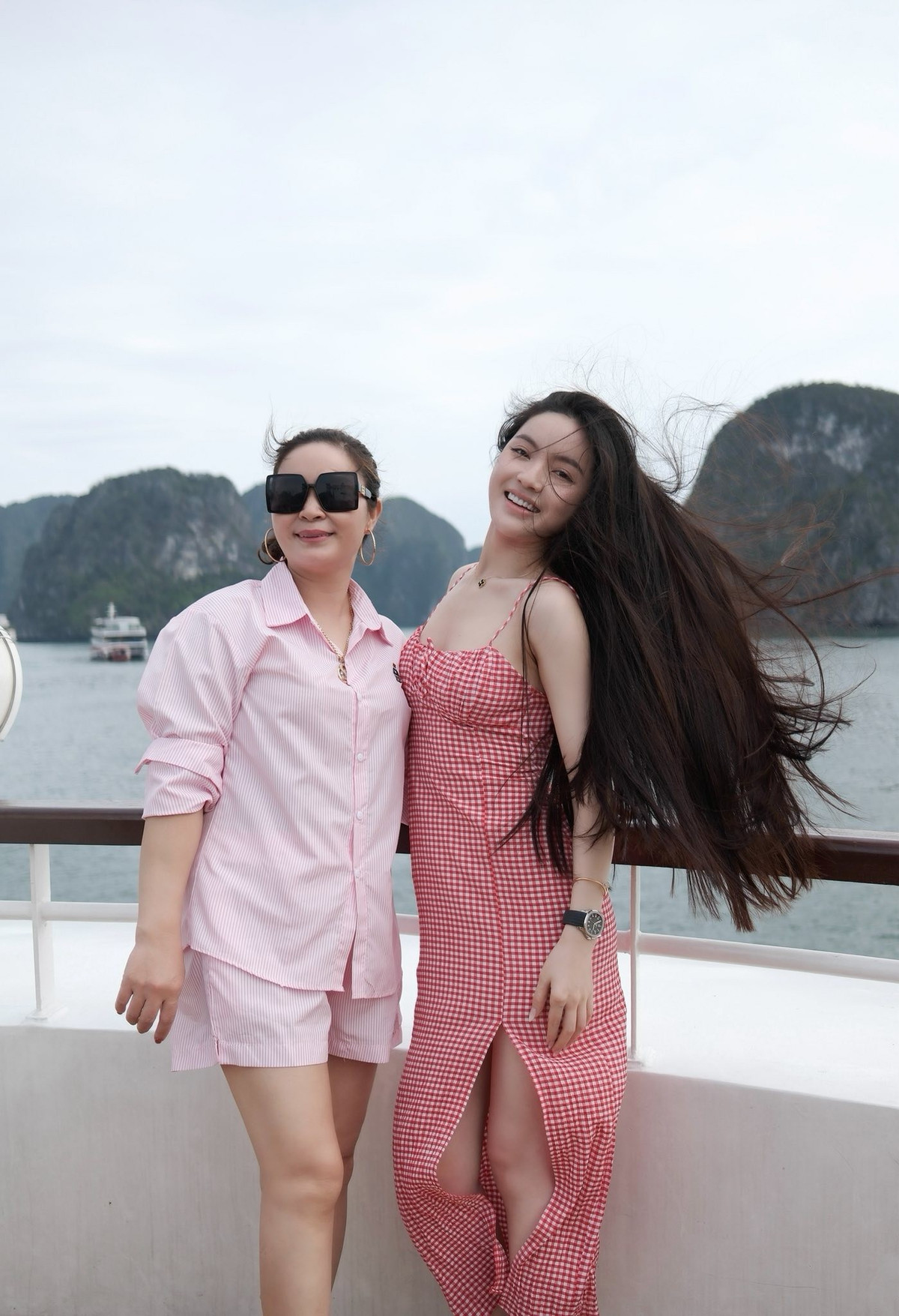 Video ngắn gọn nhưng cũng giúp Chu Thanh Huyền ghi điểm bởi thần thái tự tin và vẻ ngoài vẫn cuốn hút.