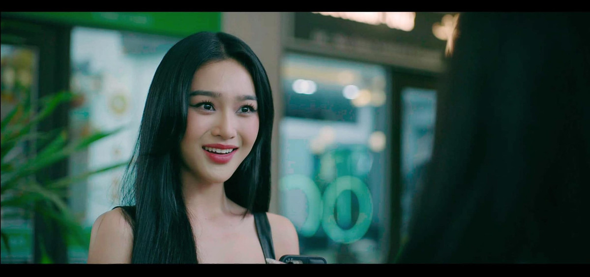 Cù Thị Trà (sinh năm 1999) sở hữu chiều cao lý tưởng, gương mặt ăn ảnh cùng vóc dáng nóng bỏng.