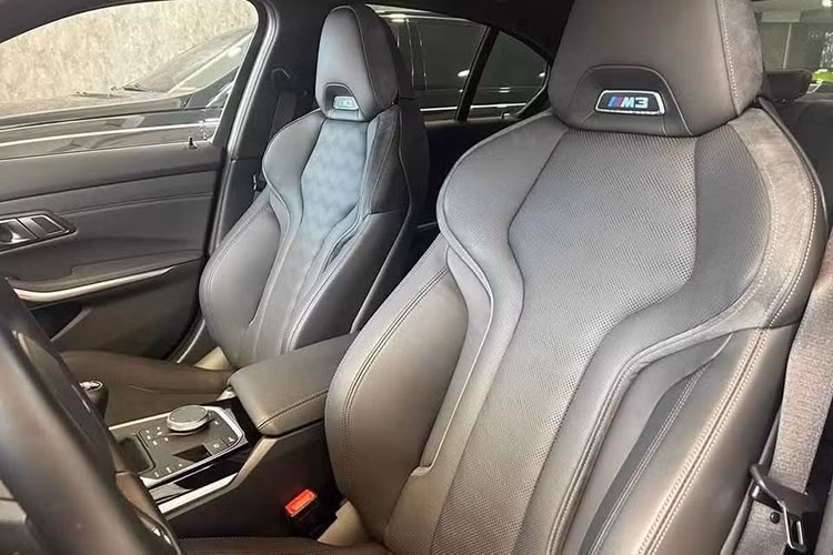 Nhưng nói gì về BMW M3 cũng phải kể đến động cơ và thông số dưới đây được mình chia sẻ sẽ cho các bạn thấy được sức mạnh, độ quái vật của mẫu xe sedan hiệu suất cao này.