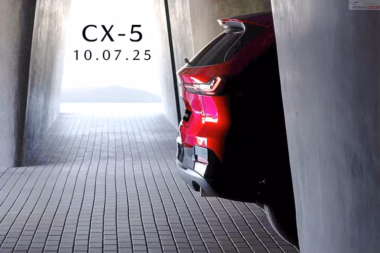 Những hình ảnh "úp mở" do hãng công bố dường như trùng khớp với chiếc xe từng bị rò rỉ thiết kế cách đây không lâu. Qua đó, có thể thấy xe được áp dụng ngôn ngữ thiết kế tiến hóa chứ không phải lột xác hoàn toàn.