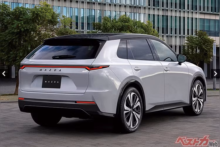 Hiện chưa có hình ảnh chụp nội thất của mẫu SUV cỡ C này. Tuy nhiên, xe nhiều khả năng sẽ được nâng cấp nội thất với chất liệu và công nghệ mượn từ các mẫu xe cao cấp hơn của Mazda. Người dùng có thể kỳ vọng vào chất lượng tốt hơn, màn hình thông tin giải trí lớn hơn và một vài chi tiết thiết kế gợi nhớ đến Mazda CX-90 bên trong mẫu xe này.