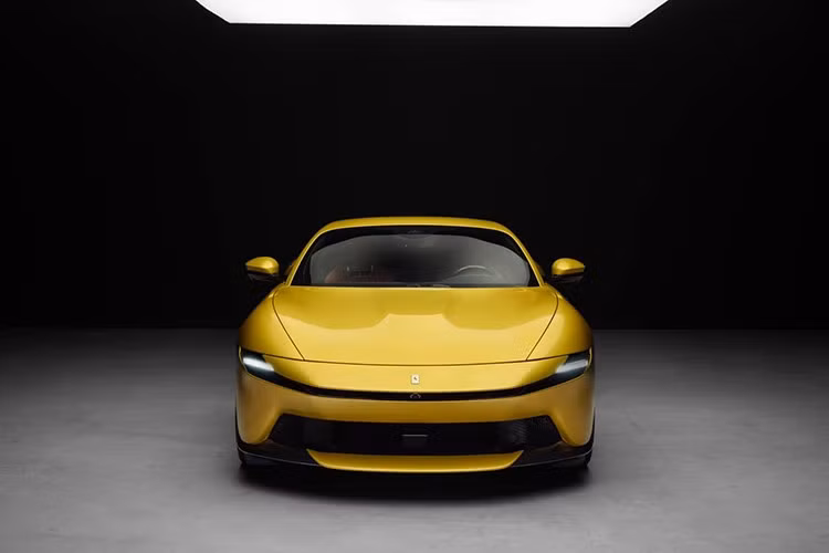 Ferrari Amalfi 2026 không phô trương, nhưng đủ sâu để khiến người ta nhớ. Một bản ballad mới giữa thế giới siêu xe đầy cuồng nộ, nhẹ nhàng, tinh tế, và vẫn rất Ferrari.