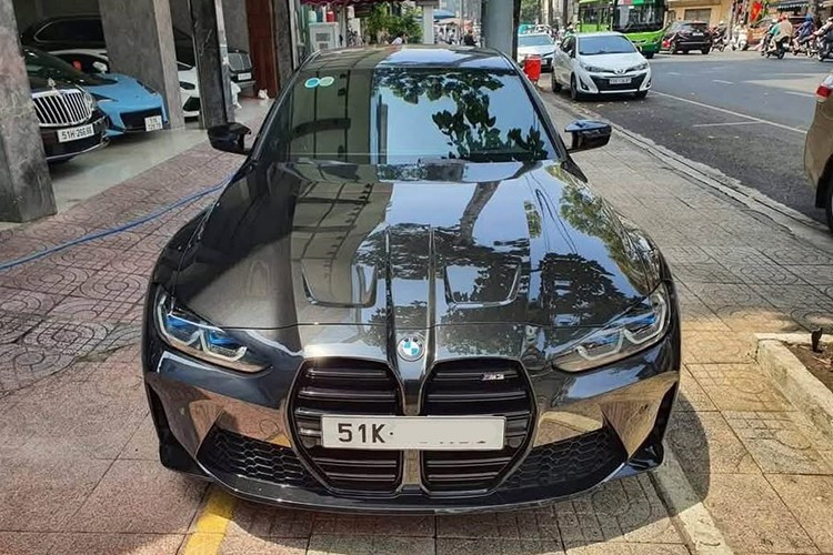 BMW M3 G80 đang làm mưa làm gió tại Việt Nam với bản nâng cấp mới nhất, đang được phân phối chính hãng với giá từ 5 tỷ đồng, chưa bao gồm các tùy chọn thêm cũng như chi phí lăn bánh sẽ tốn thêm tầm 500 triệu đến 600 triệu đồng.