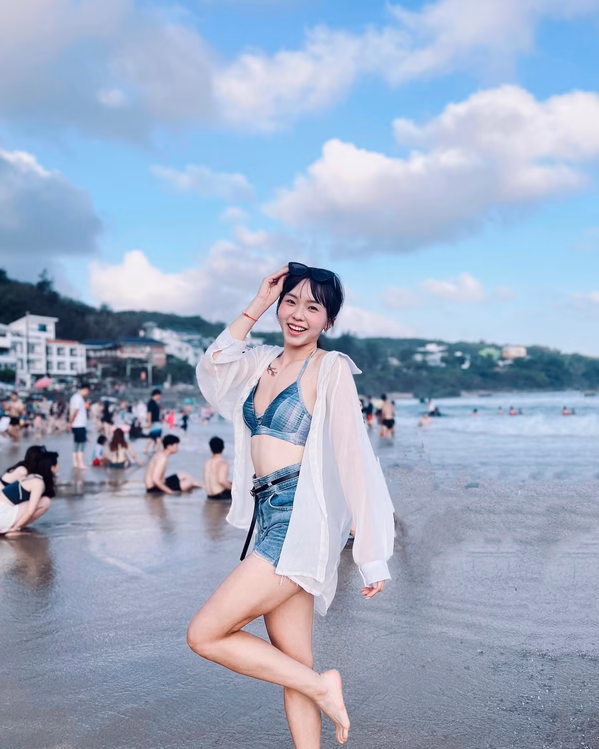 Hình ảnh đời thường của Liao cũng vô cùng ấn tượng.