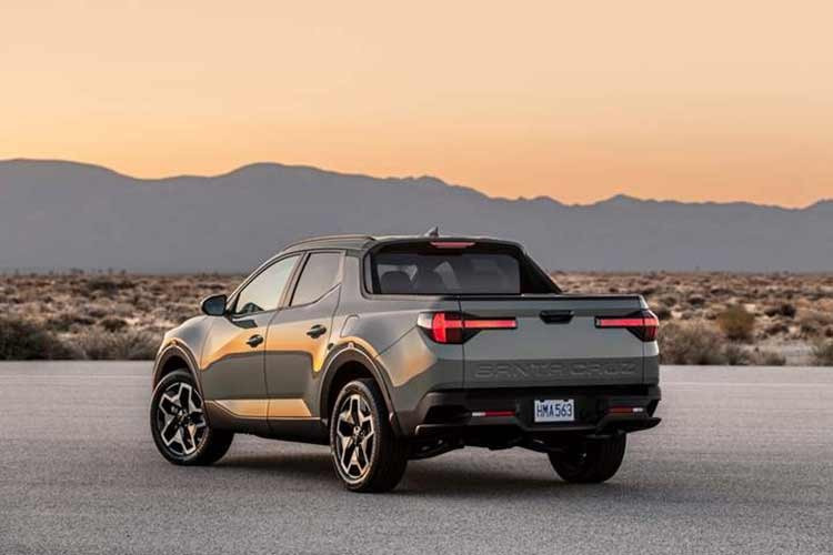 Điểm trừ đáng tiếc là xe chưa có bản hybrid. Về độ tin cậy, một số chủ xe phản ánh các vấn đề nhỏ liên quan đến chi tiết thân vỏ, chẳng hạn đèn nội thất bị hỏng và hiện tượng xe phát ra tiếng kêu hoặc bị rò rỉ. Tuy nhiên, xét về tổng thể, đây vẫn là mẫu xe bán tải đã chứng minh được mức độ tin cậy tương đương Ford Maverick và thậm chí nhỉnh hơn Honda Ridgeline. Vì vậy, việc lựa chọn các đời xe 2024 hoặc 2025 được đánh giá là khá an toàn.