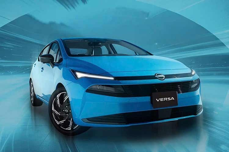 Hai vè trước của xe cũng được chỉnh sửa nhằm tạo diện mạo khỏe khoắn hơn. Phía sau, xe có cụm đèn hậu LED mới, nắp cốp và cản sau được thiết kế lại, trong khi bộ mâm hợp kim cũng được thay đổi kiểu dáng.