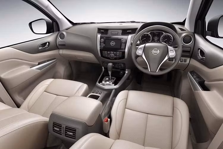 Nissan Frontier không phải mẫu xe bán tải cỡ trung tiên tiến nhất, rộng rãi nhất hay tinh tế nhất trong phân khúc, song vẫn hoàn thành tốt những nhiệm vụ đặc trưng. Dù Nissan không phải lúc nào cũng nổi tiếng về chất lượng nhưng Frontier đã chứng minh được độ đáng tin cậy đáng kể kể từ lần tái thiết kế vào năm 2022.