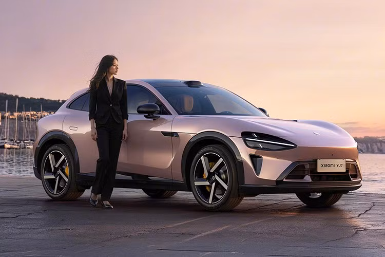 Theo CEO Lei Jun của hãng kỳ vọng doanh số YU7 có thể cao gấp 3 lần so với mẫu SU7 ra mắt năm ngoái, và điều hoàn toàn có thể thành hiện thực, nhất là khi SUV đang chiếm tỷ lệ 3:1 so với sedan trên thị trường xe điện Trung Quốc.