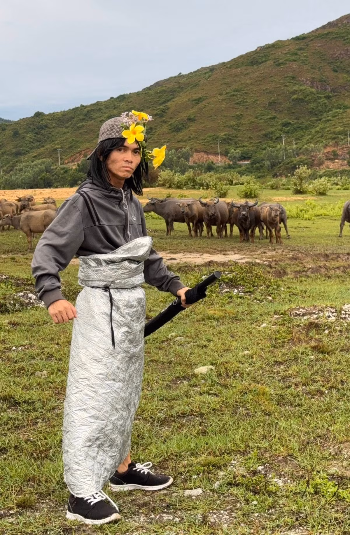 Cuối năm 2024, Sô Y Tiết tổ chức đám cưới với bạn gái Bông Lan. "Thời điểm này thích hợp để tổ chức đám cưới vì con trai đã 2 tuổi. Trước đây, hai vợ chồng tôi còn vướng bận chuyện kinh tế, chỗ ở. Trong lúc vợ mang bầu, tôi tái phát bệnh lao phổi, sức khỏe suy yếu. Kế hoạch cưới phải hoãn lại", Sô Y Tiết nói về quyết định lấy vợ.