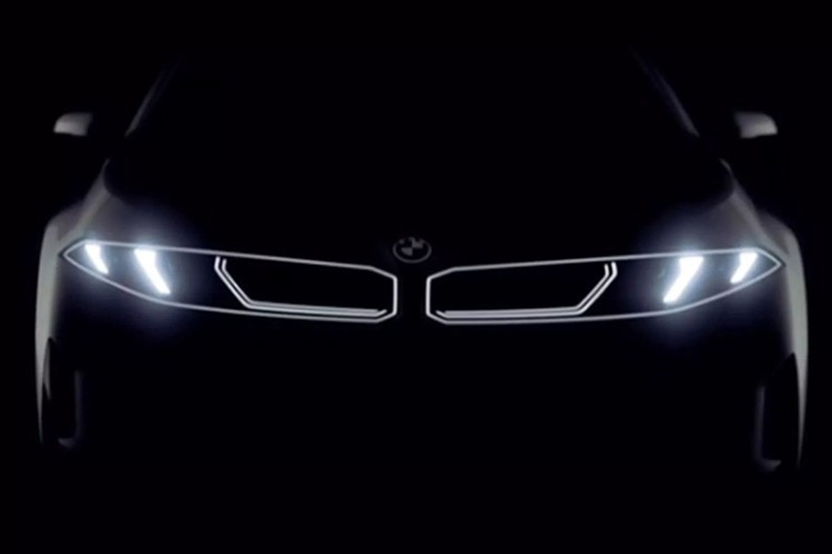 BMW vừa xác nhận thời điểm ra mắt mẫu sedan điện mới mang tên i3, dự kiến công bố chính thức vào ngày 18/3. Mẫu xe này được xem là một trong những sản phẩm quan trọng trong chiến lược điện hóa của hãng xe Đức.