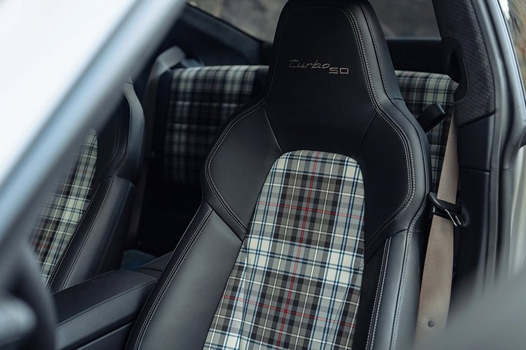 View - Porsche 911 Turbo 50 Years sắp bán tại Việt Nam, gần 20 tỷ | Báo Tri thức và Cuộc sống - TIN TỨC PHỔ BIẾN KIẾN THỨC 24H