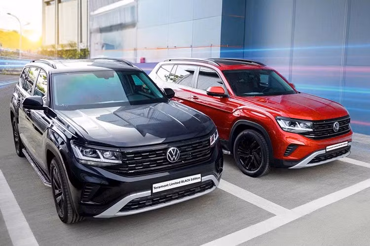 Vào hồi tháng 4/2024, hãng Volkswagen đã ra mắt phiên bản Limited Edition mới của dòng xe Teramont tại thị trường Việt Nam. Sau hơn 1 năm, mẫu SUV 7 chỗ này tiếp tục được bổ sung phiên bản đặc biệt mới mang tên Limited Black Edition.
