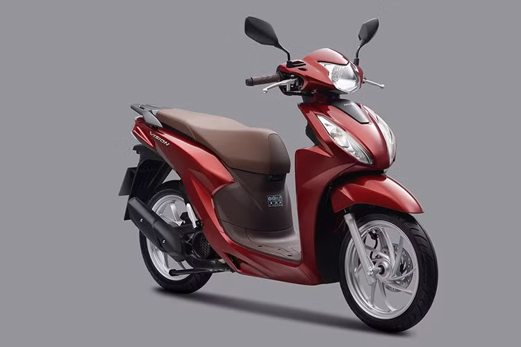 Ngoài ra, Honda Vision 110 2025 còn được trang bị bộ khung ESAF (Enhanced Smart Architecture Frame) – loại khung thế hệ mới với trọng lượng nhẹ nhưng độ bền cao. Xe cũng được trang bị hệ thống Idling Stop giúp tiết kiệm nhiên liệu và cổng sạc USB tiện dụng cho thiết bị di động.