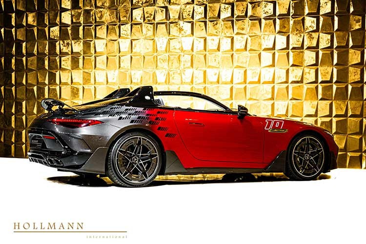 Điểm nhấn phần hông Mercedes-AMG PureSpeed là bộ mâm kích thước 21 inch 5 chấu, có thêm cánh điều hướng sợi carbon, tăng hiệu quả làm mát hệ thống phanh và tăng cường lực ép xuống mặt đường.