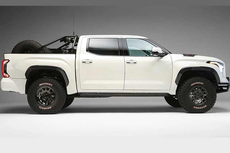 Trong khi các đối thủ như RAM liên tục đa dạng hóa đội hình với các phiên bản từ BackCountry, Warlock đến RHO, danh mục của Toyota Tundra hiện tại tỏ ra khá dè dặt với duy nhất phiên bản TRD Pro. Sự xuất hiện của mẫu xe bán tải Toyota TRD Hammer được kỳ vọng sẽ lấp đầy khoảng trống ở phân khúc cao cấp hơn, hướng thẳng tới nhóm khách hàng đam mê off-road hạng nặng.