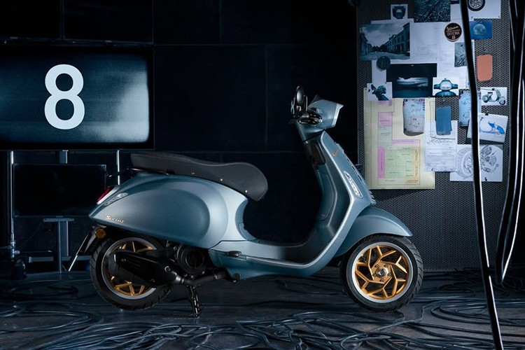 Không gian này thể hiện những giá trị cốt lõi của Vespa như sự khéo léo, đổi mới và thiết kế vượt thời gian. Sự kiện khai trương không chỉ đơn thuần là mở một địa điểm mới, mà còn là bước đi chiến lược nhằm củng cố mối quan hệ của Vespa Malaysia với cộng đồng địa phương thông qua trải nghiệm tập trung vào lối sống và văn hóa đô thị.