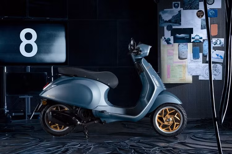 Không gian này thể hiện những giá trị cốt lõi của Vespa như sự khéo léo, đổi mới và thiết kế vượt thời gian. Sự kiện khai trương không chỉ đơn thuần là mở một địa điểm mới, mà còn là bước đi chiến lược nhằm củng cố mối quan hệ của Vespa Malaysia với cộng đồng địa phương thông qua trải nghiệm tập trung vào lối sống và văn hóa đô thị.