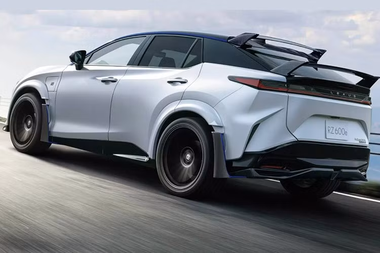 Phiên bản của mẫu xe SUV điện Lexus RZ 600e F Sport Performance 2026 này được định vị như mẫu RZ thiên về hiệu năng, kết hợp giữa yếu tố thể thao và công nghệ điện hóa.