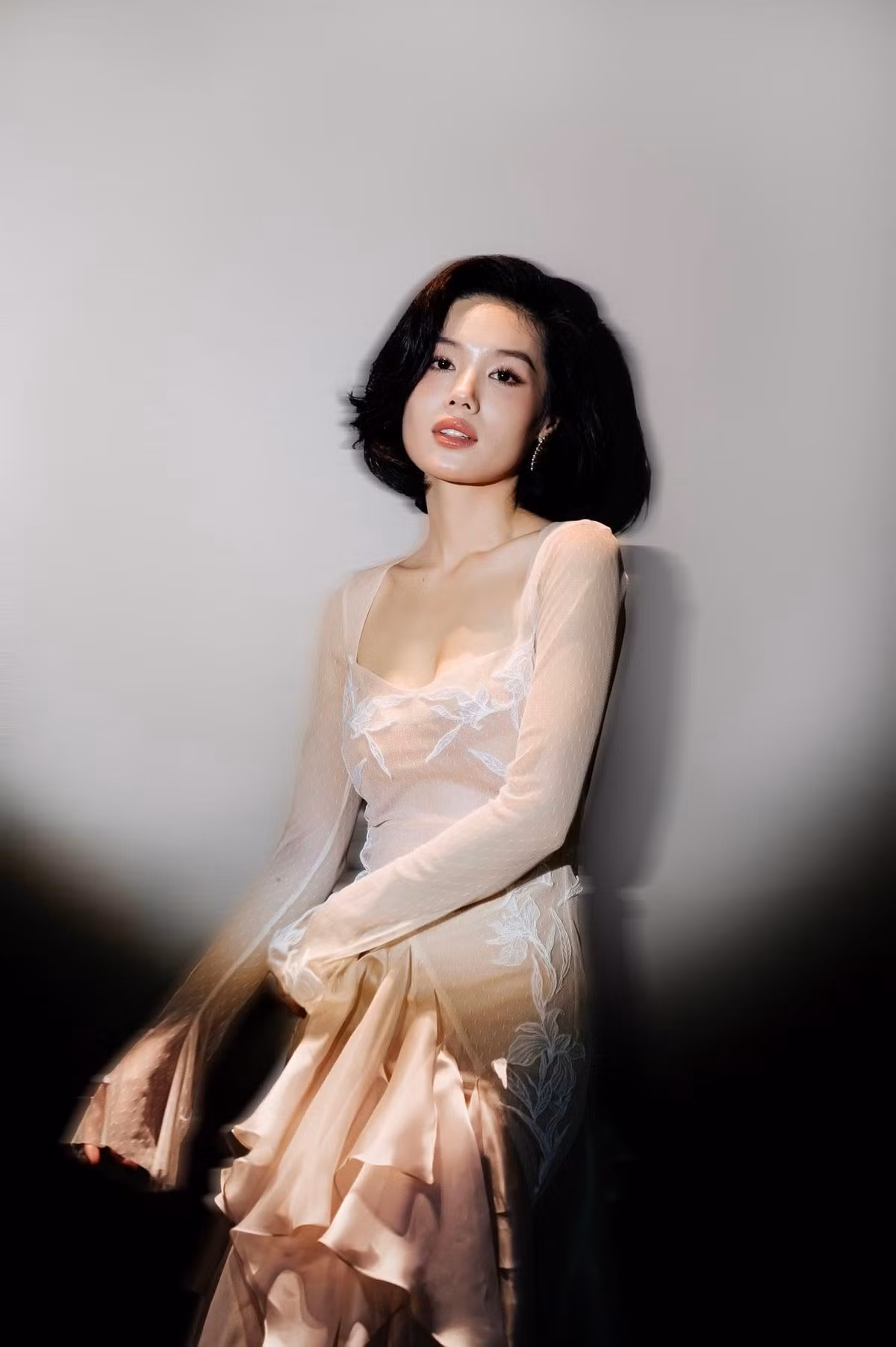 Ngoài thời trang và diễn xuất, ít ai biết Trâm Anh từng có thời gian thử sức ở lĩnh vực ca hát. Năm 2022, Trâm Anh tham gia gameshow Trời Sinh Một Cặp, bắt cặp cùng ca sĩ Ái Phương.