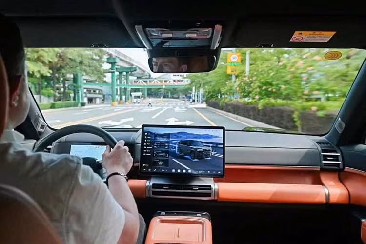Mẫu xe SUV BYD Ti 7 2027 mới dành cho thị trường Anh chỉ được phân phối với phiên bản Excellence AWD, đồng nghĩa với việc xe sẽ sở hữu “mức trang bị vượt xa bất kỳ đối thủ nào trong tầm giá”.